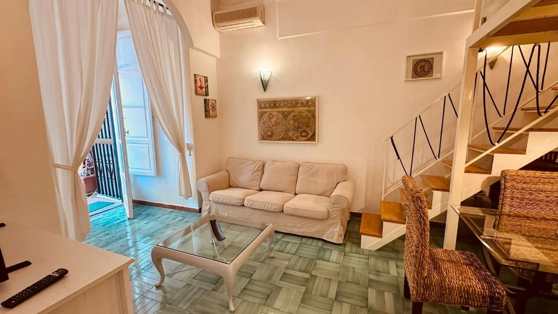 Appartamento Sul Mare A Posillipo Residenza Donn'Anna Naples