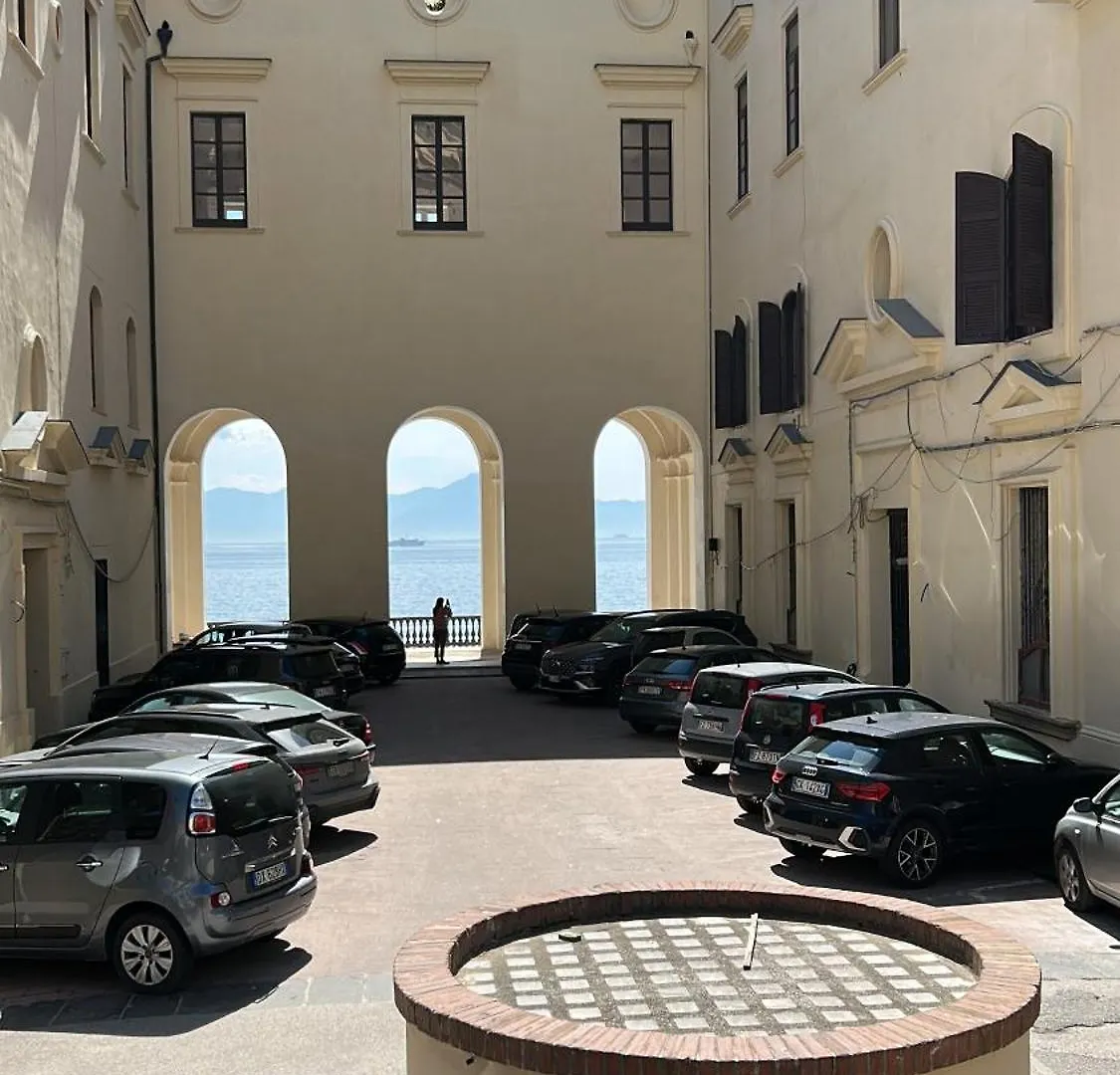 Appartamento Sul Mare A Posillipo Residenza Donn'Anna Naples